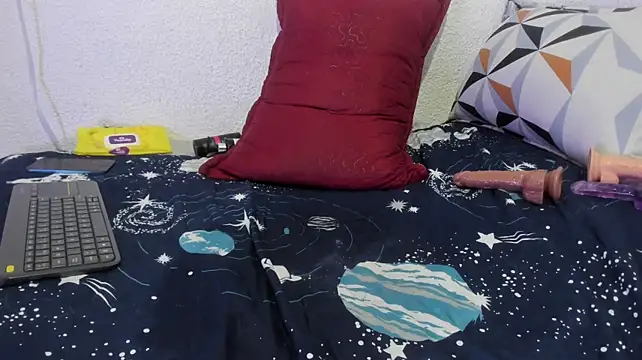 Naniis_wish's Live XXX Chat