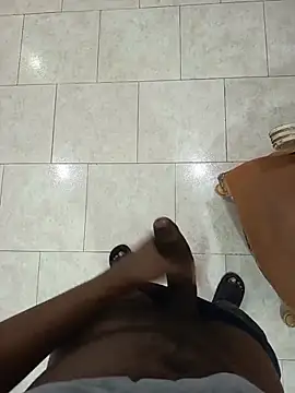 ngrobbc23 XXX чат на живо