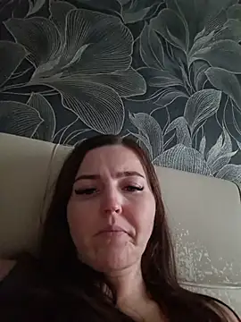 MilaMature's Live XXX Chat