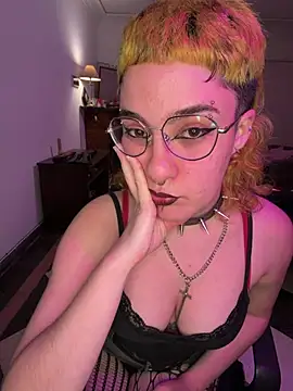 Chat +18 de infernaldeity ao vivo
