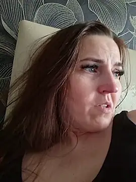 MilaMature Chat XXX live