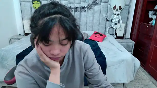 แชท XXX สดของ laureentt_