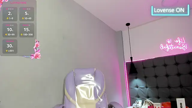 scarletcherry18 XXX чат на живо