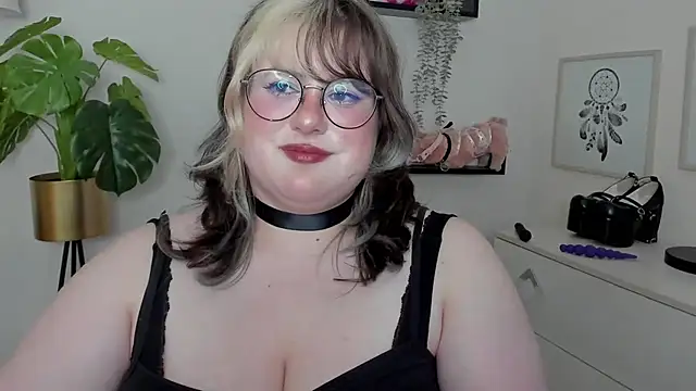 OpheliaLush Pertunjukan Webcam