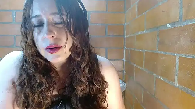 Chat +18 de jenniferS_ ao vivo