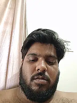 Cutehornyyboiy Webcam-Show