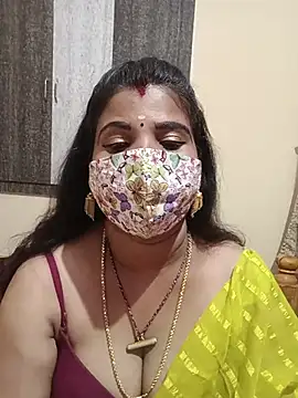Czat XXX na żywo – Devi_Tina