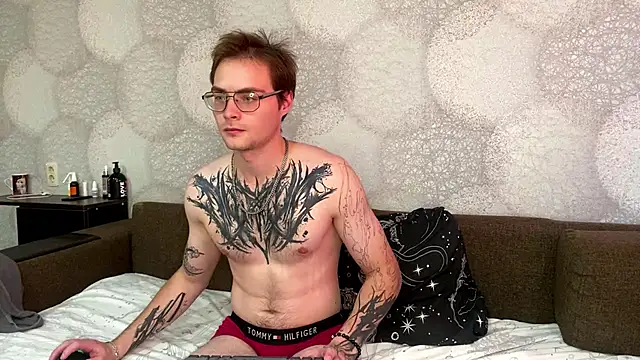 Chat +18 de ErnestTarlet ao vivo