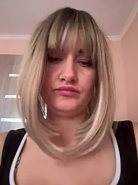 Chat +18 de LunaFoxs ao vivo