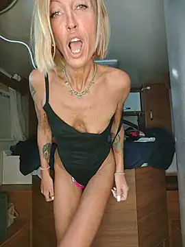 Weloveblue's Live XXX Chat