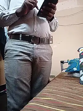 adicma123 লাইভ XXX চ্যাট