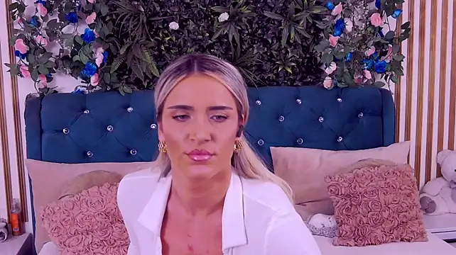 CherryMuse_ – Naživo XXX chat
