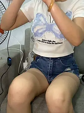 Ivy_Trix2 লাইভ XXX চ্যাট