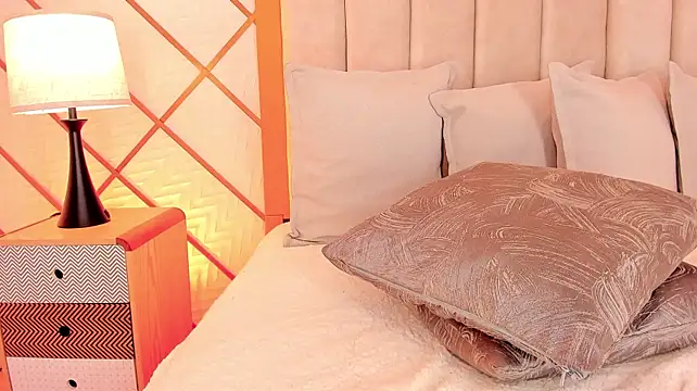 TahliaMoreau – Naživo XXX chat