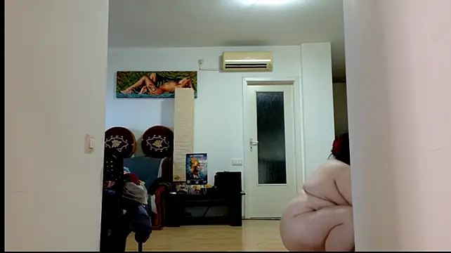 lindalovesexy Adlı Modelin Canlı XXX Sohbeti