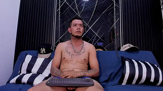 AronCollen Live XXX Chat