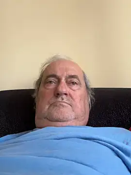 csikar Chat XXX live