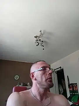 Czat XXX na żywo – hwdpjp71