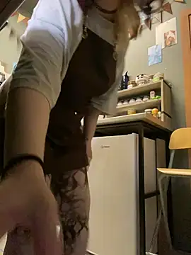 cinnabon_ Adlı Modelin Canlı XXX Sohbeti
