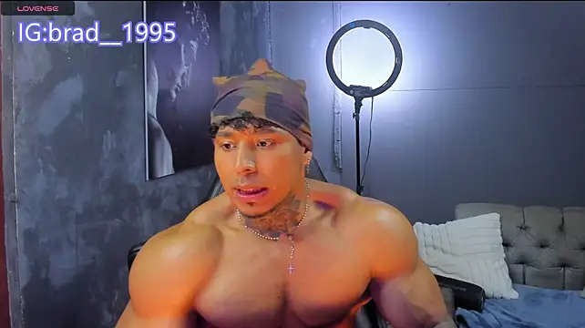 bradley_smith – Naživo XXX chat