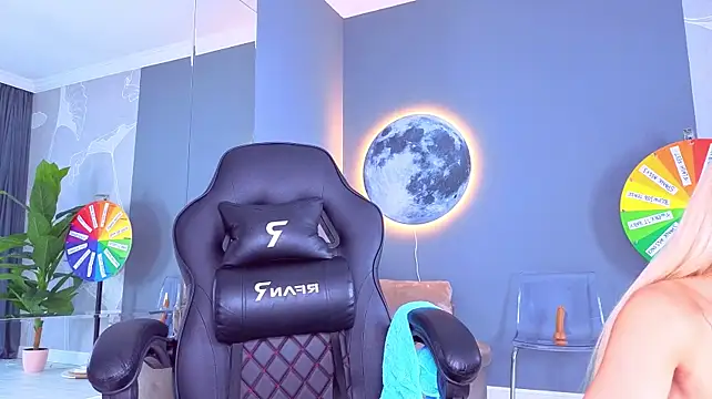 SpoilM3Mor3 Live XXX-Chat