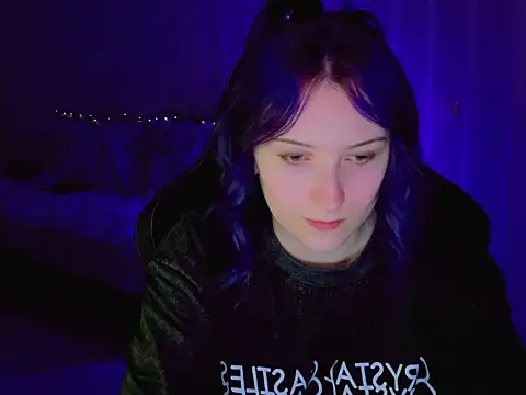 violet-siren-x Adlı Modelin Canlı XXX Sohbeti