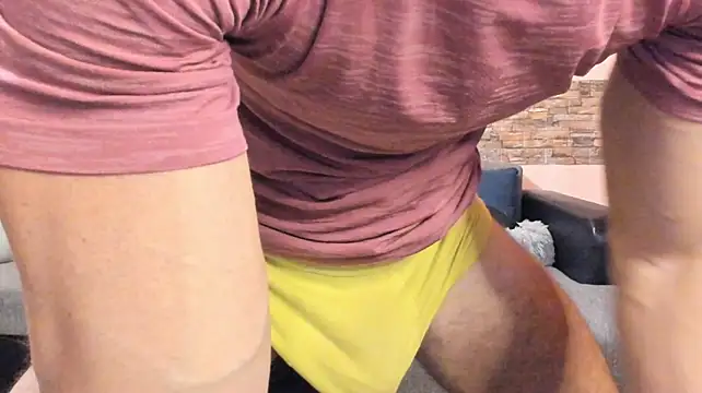 HotHunkTrainer Chat XXX live