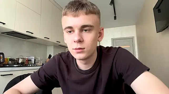 SoloFury Live XXX Chat