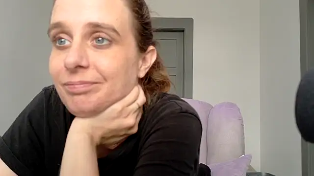 Chantalee Chat XXX live