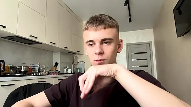 XXX chat uživo modela SoloFury
