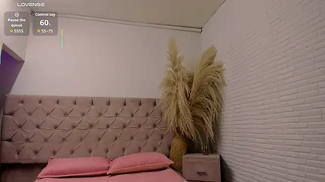 XXX chat uživo modela CleoFoxxx_