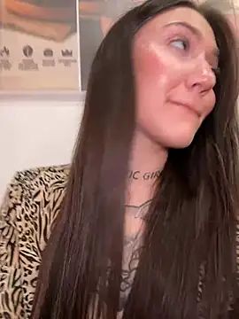 SaintSquirt Live XXX-Chat