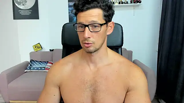 BrutusK08 Chat XXX live