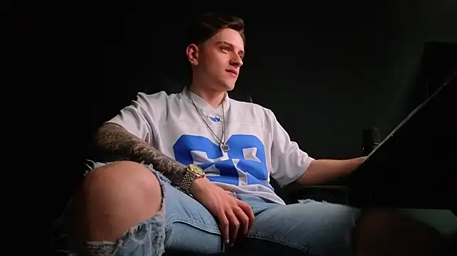 Онлайн чат XXX FelixStarkk