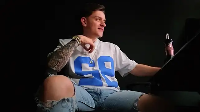 Онлайн чат XXX FelixStarkk