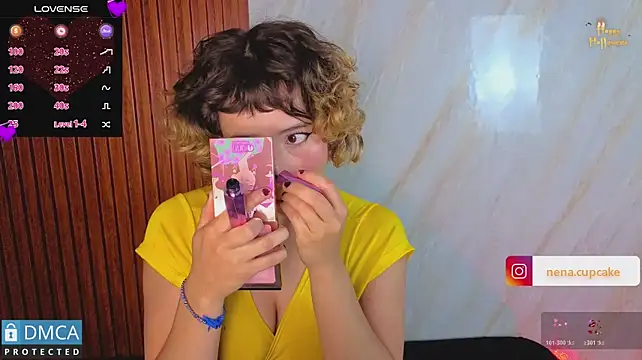 nena_cupcake_'s Live XXX Chat