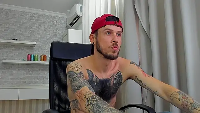 JonahShaw Live XXX-chat