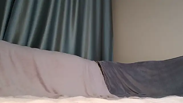XXX chat uživo modela CrisMillwee