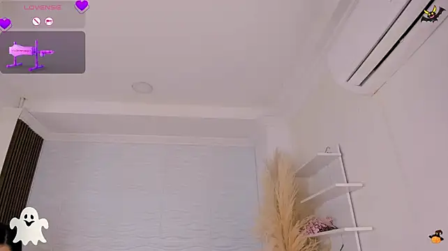 AylinLove_ Adlı Modelin Canlı XXX Sohbeti