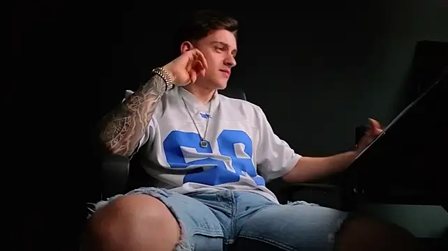 XXX chat uživo modela FelixStarkk