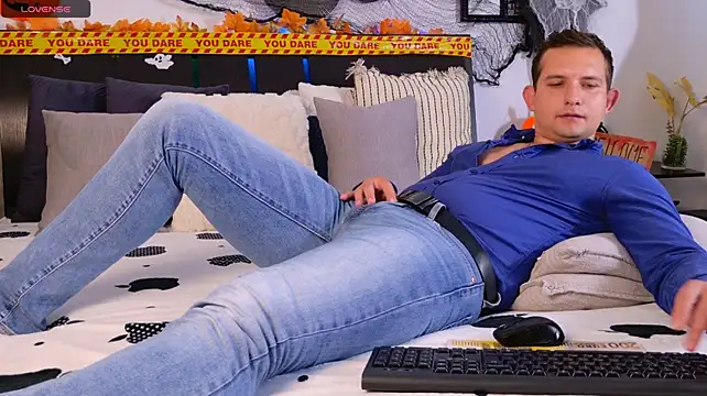 צ'אט XXX בשידור חי של Jimmy_Doss