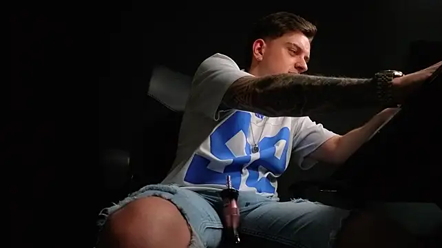 FelixStarkk XXX чат на живо