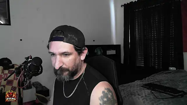 Chatroom XXX en direct de DevilPup75_