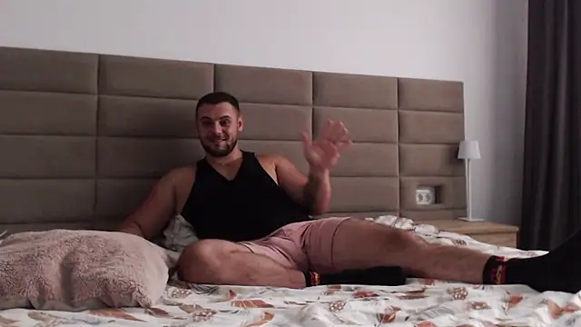 BriannSmith Adlı Modelin Canlı XXX Sohbeti