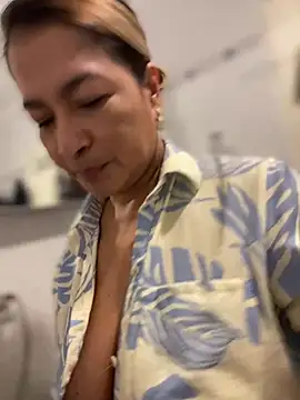 Jlo_69's Live XXX Chat