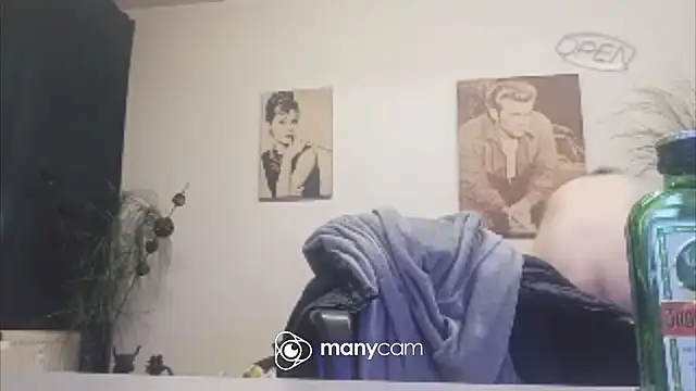 der_dino30 – Naživo XXX chat