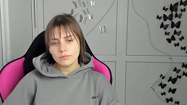 SoftBloomMira Chat XXX live