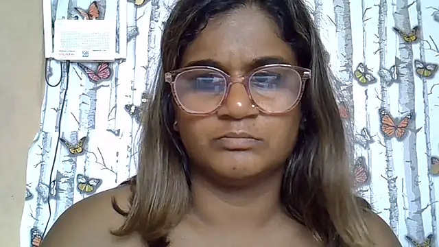 indianstrawberrylips4u – Naživo XXX chat