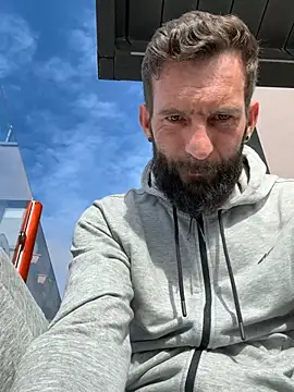 Michel_huge – Naživo XXX chat