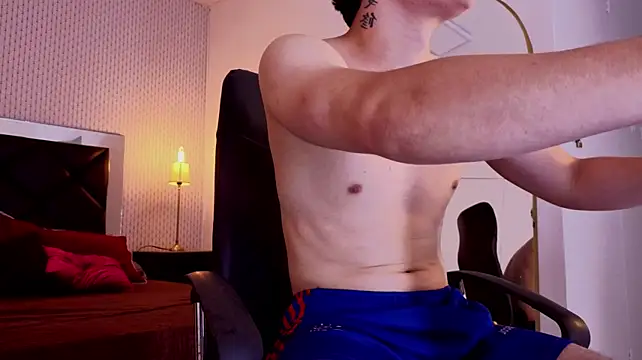 taylor_morgann Show in webcam